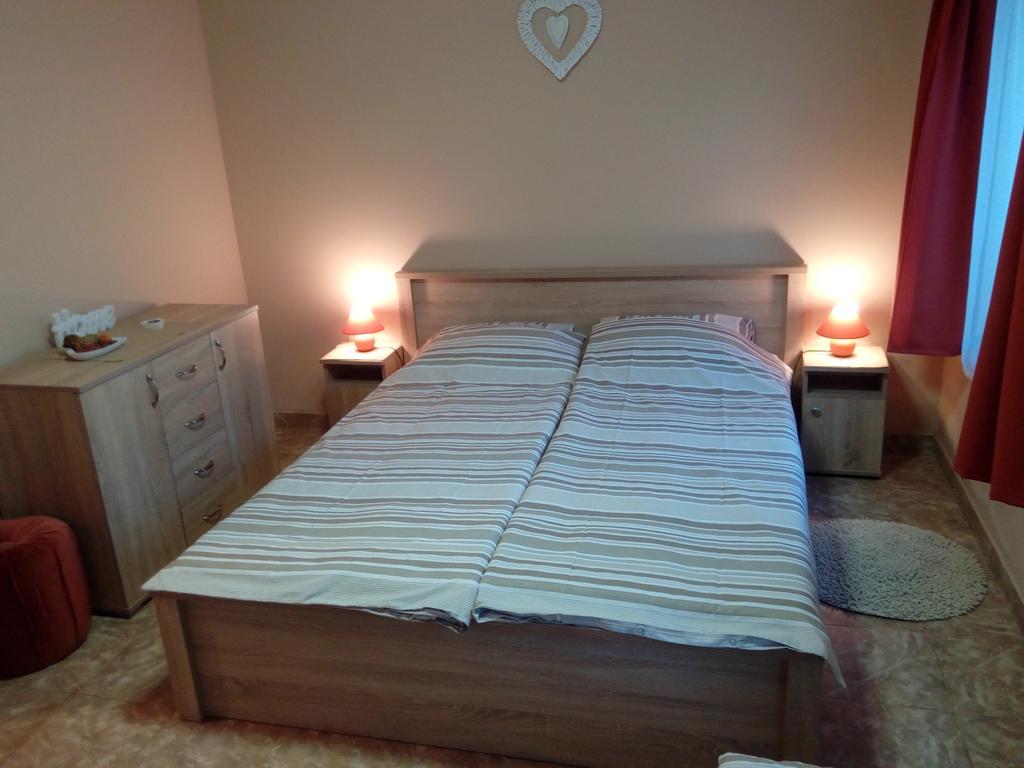 Eva Vendeghaz Guesthouse Hajdúszoboszló Dış mekan fotoğraf